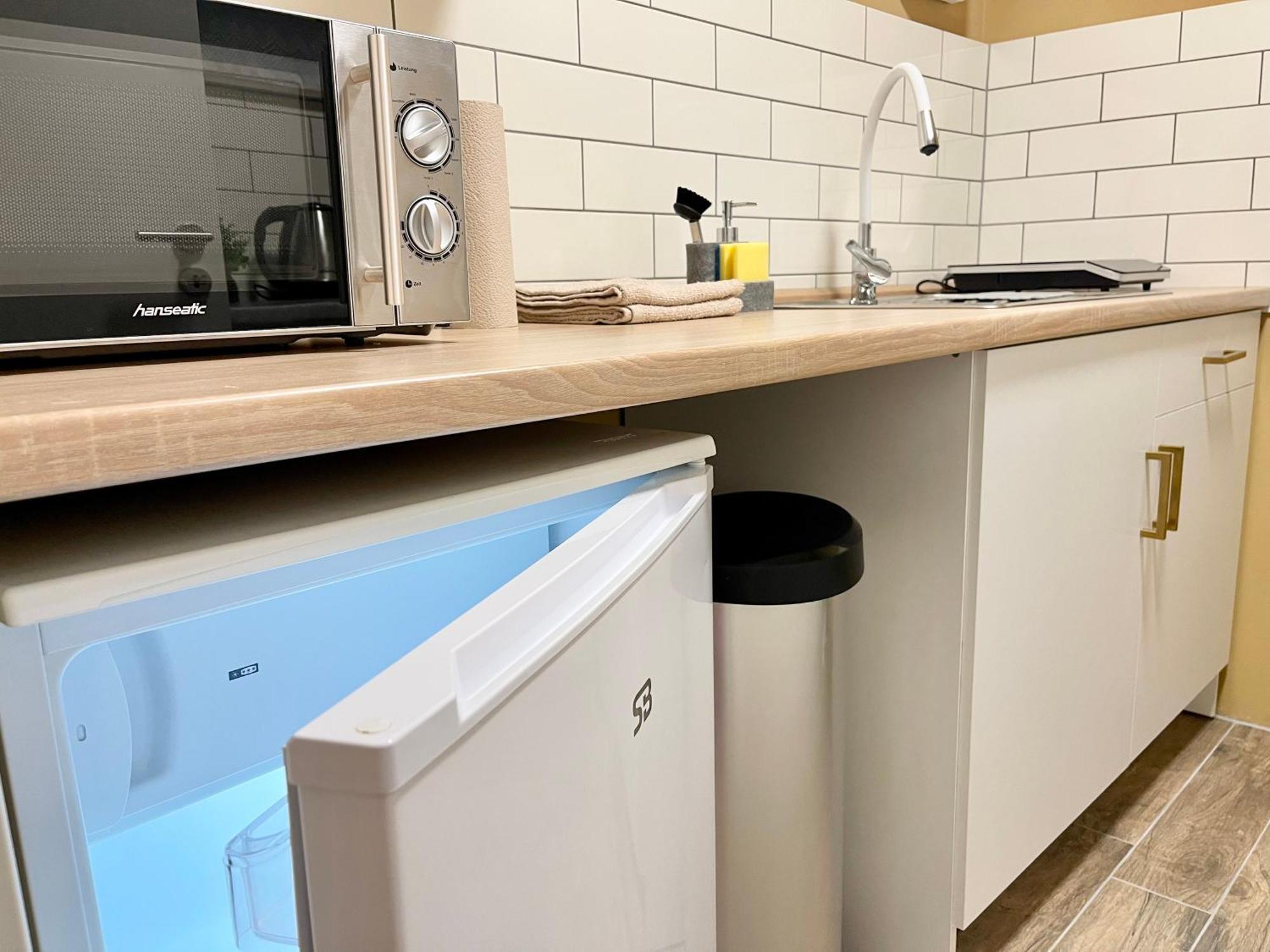 Terracotta Apartment - Zentral, Parken, Netflix, Kontaktloses Einchecken, Kingsize-Bett ヴッパータール エクステリア 写真